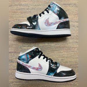 Air Jordan 1 Mid SE GS 'Take Flight'